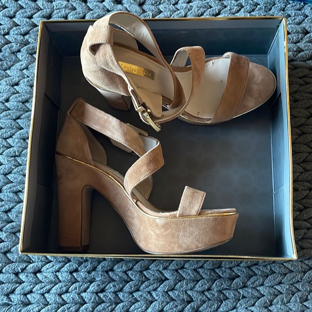 Louise eat Cie tan suede platforms